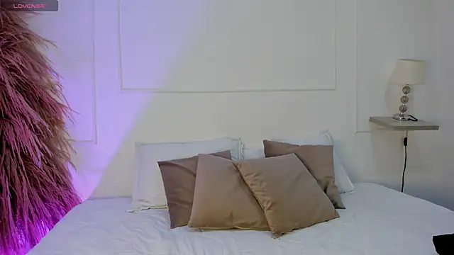 Snapshot of _ashleymiller chatting on January 24, 2025, 5:53 pm ashleymiller online show from January 24, 2025, 5:53 pm