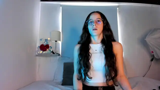 Snapshot of _ashleymiller chatting on February 19, 2025, 7:59 pm ashleymiller online show from February 19, 2025, 7:59 pm