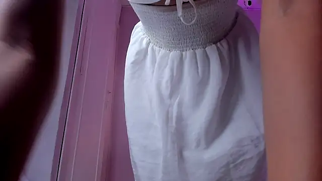 Snapshot of _bianca_18 chatting on February 26, 2025, 11:41 am bianca 18 online show from February 26, 2025, 11:41 am