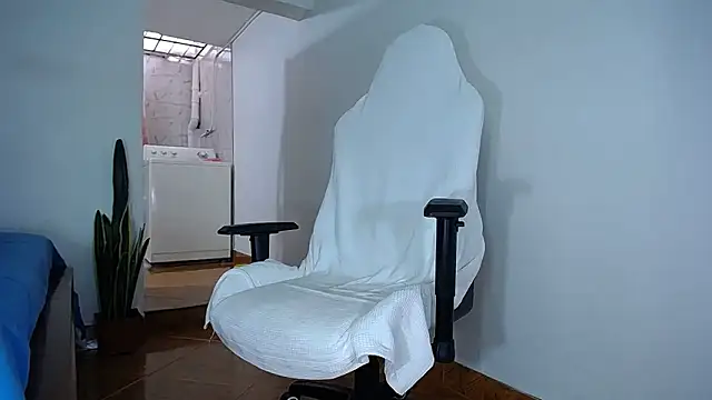 diamond black00 online show from January 25, 2025, 8:10 pm