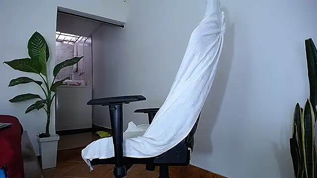 diamond black00 online show from September 10, 2025, 8:09 pm