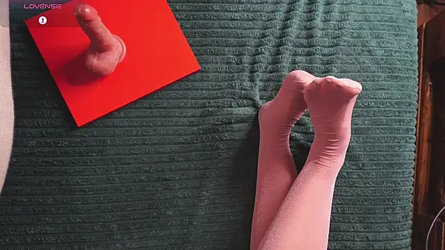 Yourlittledemon online show from December 11, 2024, 7:25 pm