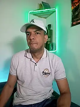 latinmartin73 online show from February 24, 2025, 1:24 am