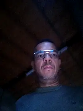 latinmartin73 online show from March 22, 2025, 11:09 pm