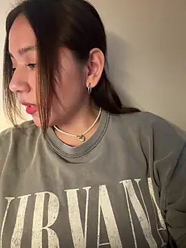 kittyfresita online show from March 6, 2025, 1:27 am