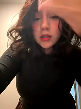 kittyfresita online show from October 9, 2025, 1:25 am