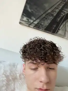 Snapshot of MiguelRausch chatting on February 25, 2026, 10:03 am MiguelRausch online show from February 25, 2026, 10:03 am