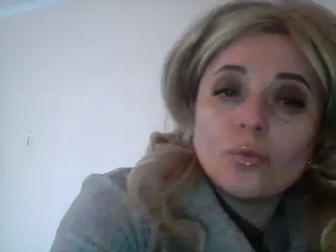 SweetCandy356 online show from March 19, 2025, 12:34 pm