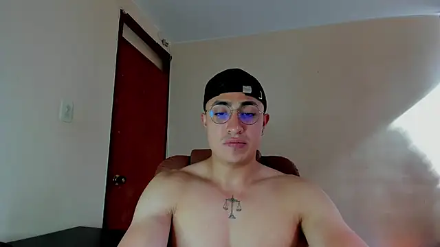 Leoknight online show from February 1, 2025, 9:19 pm