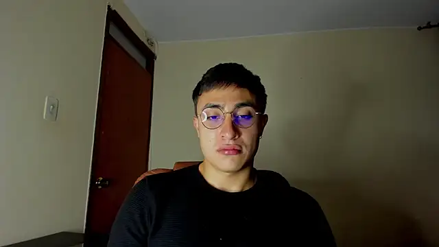 Leoknight online show from February 15, 2025, 2:37 am