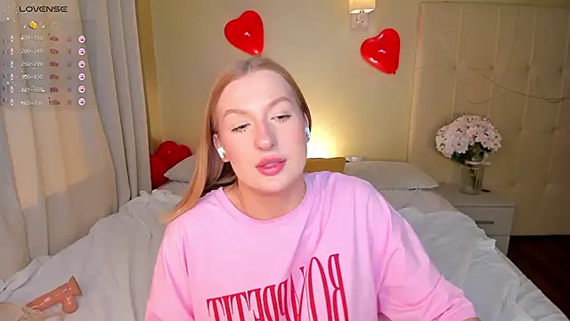 Emma  Leee online show from February 20, 2025, 4:07 am