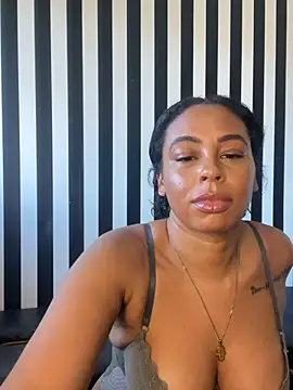 bigbootyjayda online show from February 6, 2025, 1:43 pm