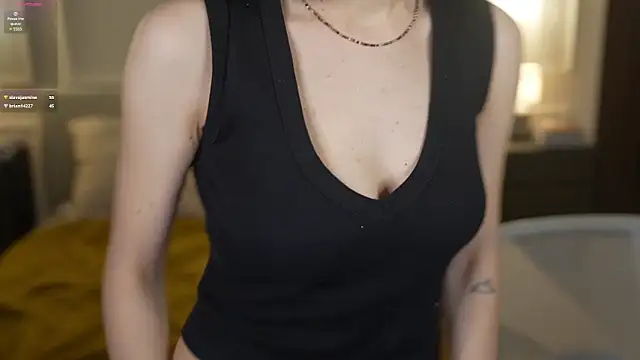 Michelle 054 online show from February 28, 2025, 5:26 pm