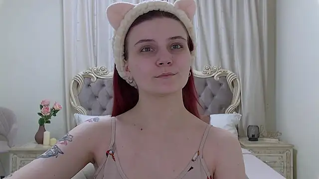 KellyStone online show from November 11, 2025, 5:02 pm