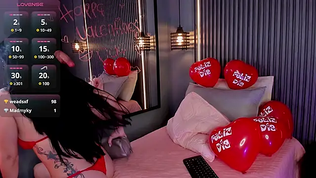 aura-baker online show from February 14, 2025, 4:31 pm