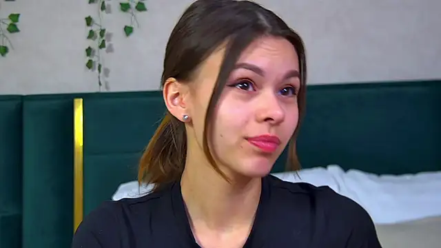 Snapshot of PollyLanders chatting on February 20, 2025, 6:50 am PollyLanders online show from February 20, 2025, 6:50 am