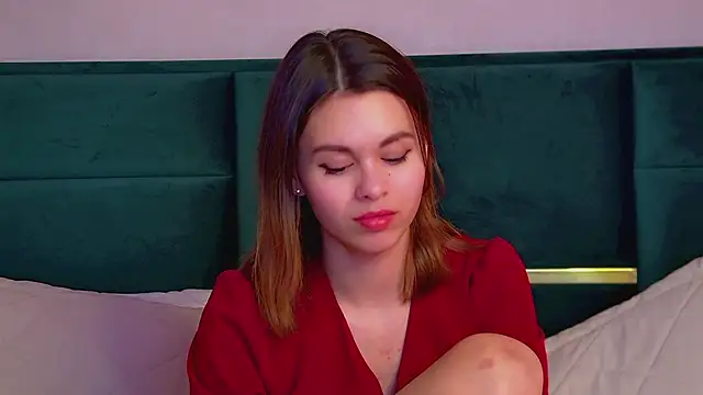 Snapshot of PollyLanders chatting on March 3, 2025, 5:42 am PollyLanders online show from March 3, 2025, 5:42 am