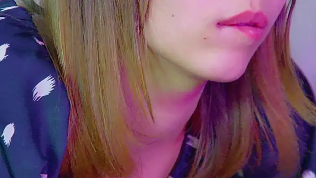 Snapshot of PollyLanders chatting on March 18, 2025, 3:42 am PollyLanders online show from March 18, 2025, 3:42 am