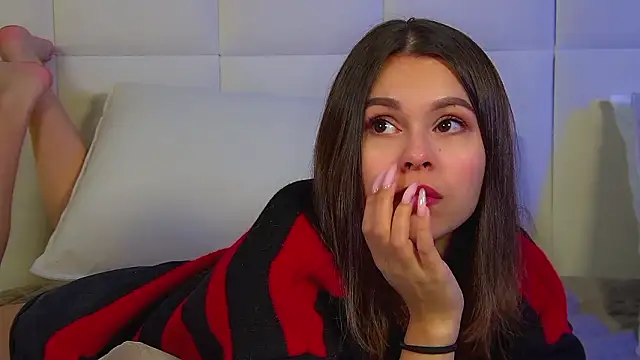 PollyLanders online show from March 5, 2026, 6:26 pm