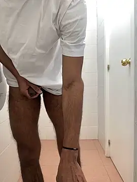 Snapshot of Lucascacaca chatting on December 17, 2024, 2:22 pm Lucascacaca online show from December 17, 2024, 2:22 pm