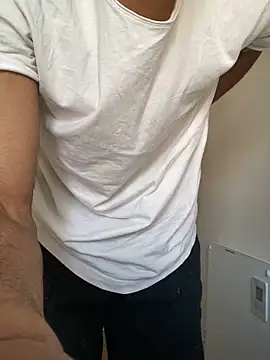 Snapshot of Lucascacaca chatting on February 1, 2025, 11:21 am Lucascacaca online show from February 1, 2025, 11:21 am