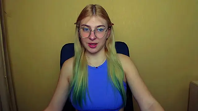 Luna Lush  online show from January 31, 2025, 8:32 am