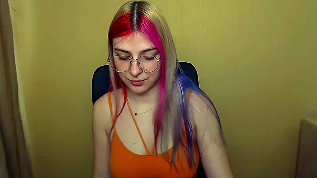 Luna Lush  online show from March 6, 2025, 11:03 am