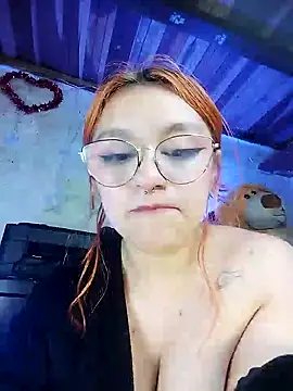 SophiaWeestt99 online show from March 4, 2025, 8:02 am