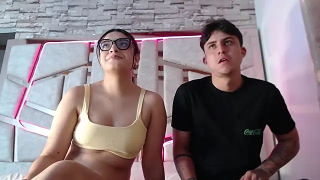 mia and austin online show from January 16, 2025, 2:09 am