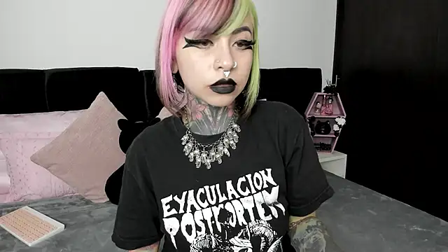 NikkiRamone online show from January 23, 2025, 11:48 am