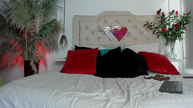 Samanthahavery44 online show from October 16, 2025, 5:58 pm