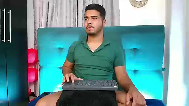 thiagowes online show from February 6, 2025, 12:43 am