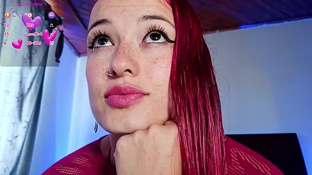 luccycollins  online show from May 13, 2026, 2:47 pm