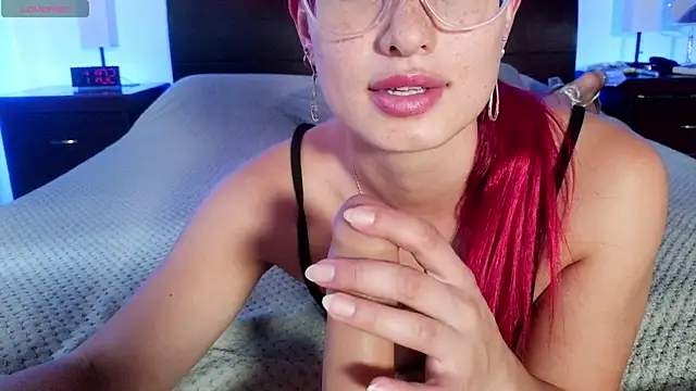 luccycollins  online show from June 6, 2026, 4:01 pm