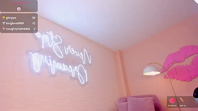 RebeccaHudson online show from March 19, 2025, 9:06 am