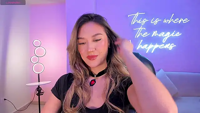 RebeccaHudson online show from October 25, 2025, 7:30 pm