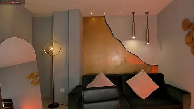 RebeccaHudson online show from December 2, 2025, 7:20 pm