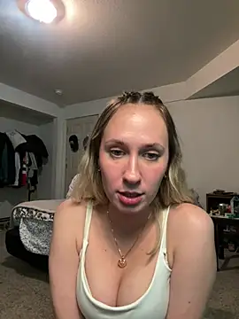 Snapshot of M1ssyk1ssy chatting on December 16, 2024, 1:21 am M1ssyk1ssy online show from December 16, 2024, 1:21 am