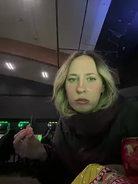 Snapshot of M1ssyk1ssy chatting on December 22, 2024, 7:21 pm M1ssyk1ssy online show from December 22, 2024, 7:21 pm