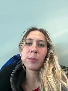 Snapshot of M1ssyk1ssy chatting on January 3, 2025, 6:46 pm M1ssyk1ssy online show from January 3, 2025, 6:46 pm