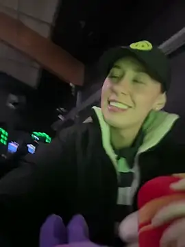 Snapshot of M1ssyk1ssy chatting on January 22, 2025, 10:48 pm M1ssyk1ssy online show from January 22, 2025, 10:48 pm