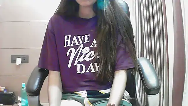 Snapshot of collage_hoty chatting on October 12, 2025, 4:17 pm collage hoty online show from October 12, 2025, 4:17 pm