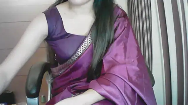 collage hoty online show from January 17, 2026, 2:27 am