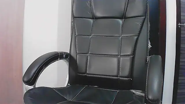 collage hoty online show from April 11, 2026, 2:27 am