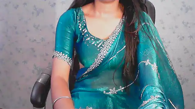 collage hoty online show from June 7, 2026, 2:48 am