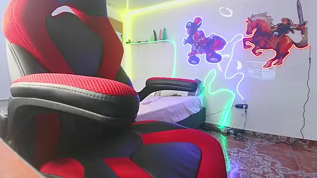 Snapshot of sweetie_tsgirl_ chatting on January 12, 2025, 12:07 am sweetie tsgirl  online show from January 12, 2025, 12:07 am