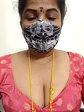 gaurika18 online show from May 18, 2026, 12:55 pm