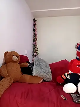 kymmgolden online show from February 3, 2026, 11:59 am