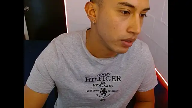 Davixx258 online show from February 4, 2025, 8:17 pm