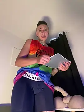  PhillipBrown online show from February 10, 2026, 12:09 pm